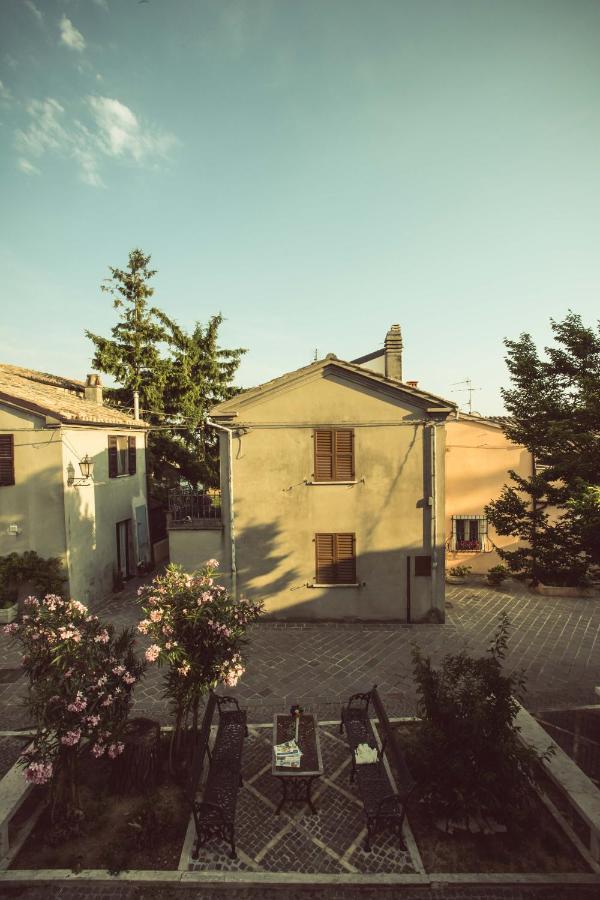 לינה וארוחת בוקר אטרי La Finestra Sul Cortile מראה חיצוני תמונה